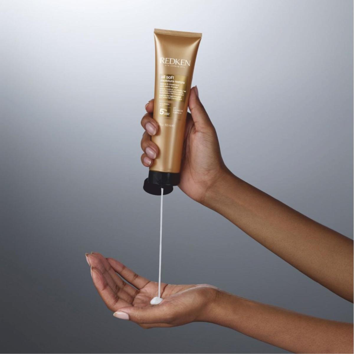 Зволожувальний термозахисний крем для сухого та ламкого волосся REDKEN All Soft Moisture Restore Leave-In Treatment