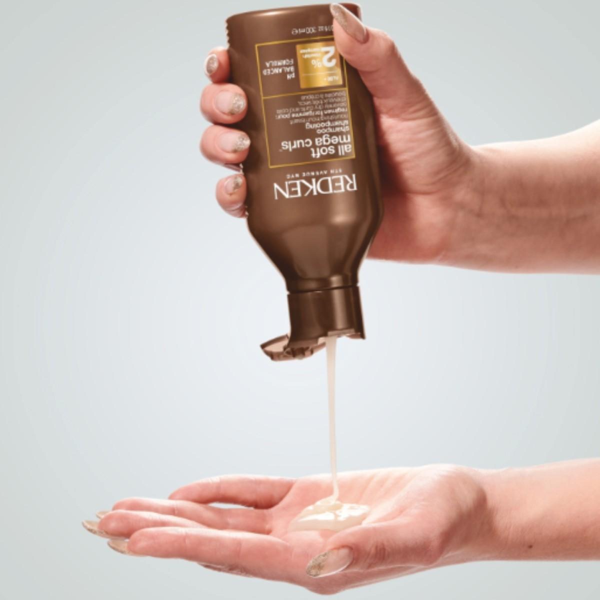 Шампунь для живлення дуже сухого кучерявого волосся REDKEN All Soft Mega Curls, 300 мл